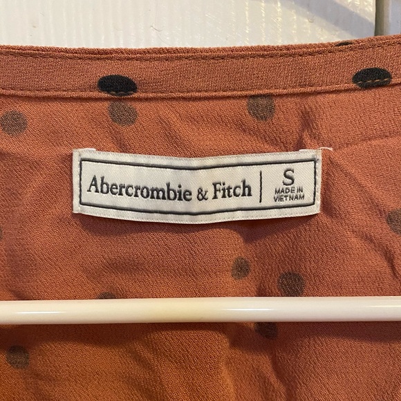 Abercrombie & Fitch Polka Dot Smocked Top - Picture 3 of 3